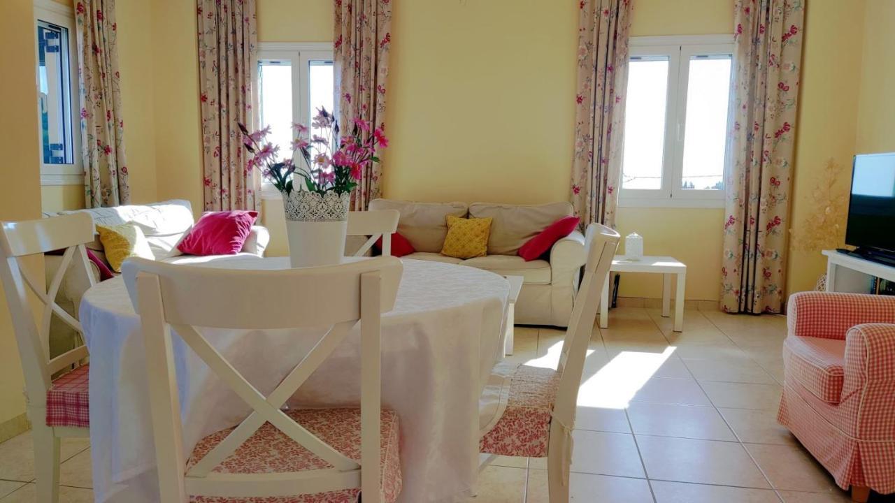Nikolas House Gimari Екстериор снимка