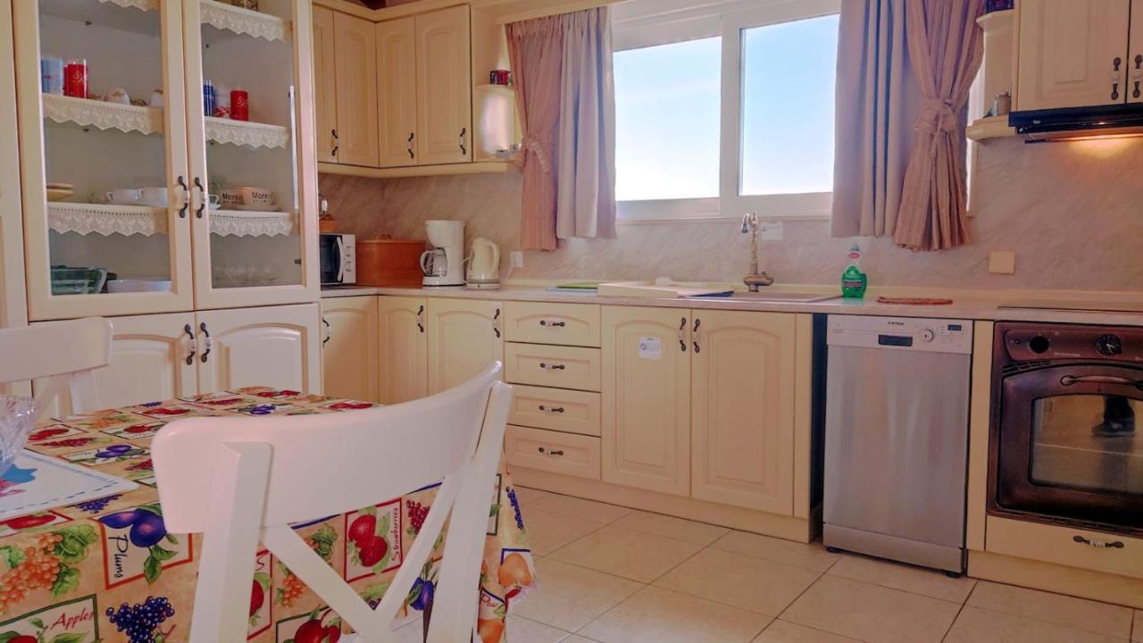 Nikolas House Gimari Екстериор снимка