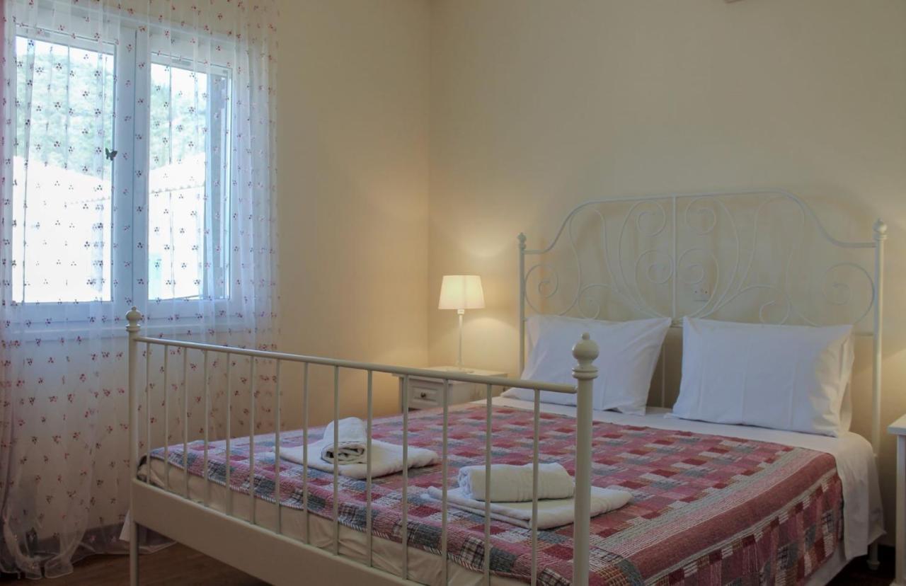 Nikolas House Gimari Екстериор снимка